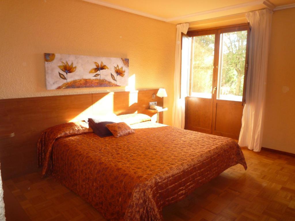 Hotel Yamaguchi Sangüesa Δωμάτιο φωτογραφία